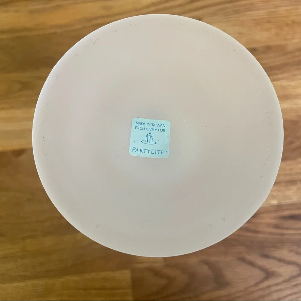 SOLD PartyLite Vintage Clairmont Frosted Glass Tealight Candle Holder Lamp - Picture 7 of 7